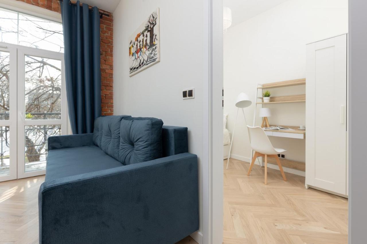 Warsaw Park View Comfortable By Renters Apartment Pruszkow