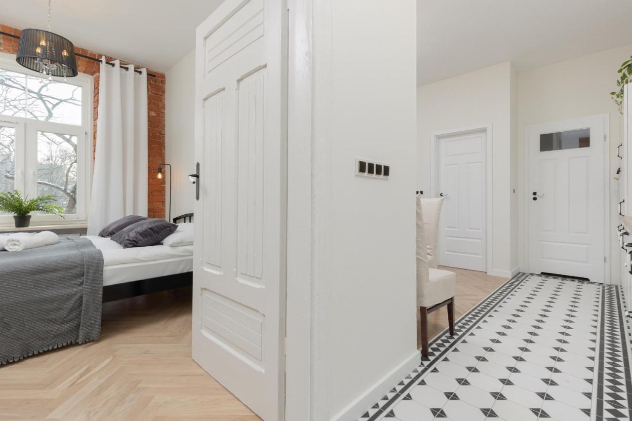 Warsaw Park View Comfortable By Renters Apartment Pruszkow